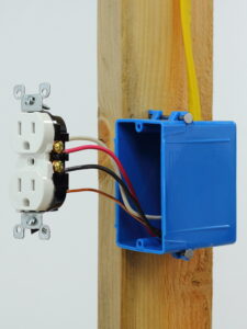 can faulty outlet impact the romex wire