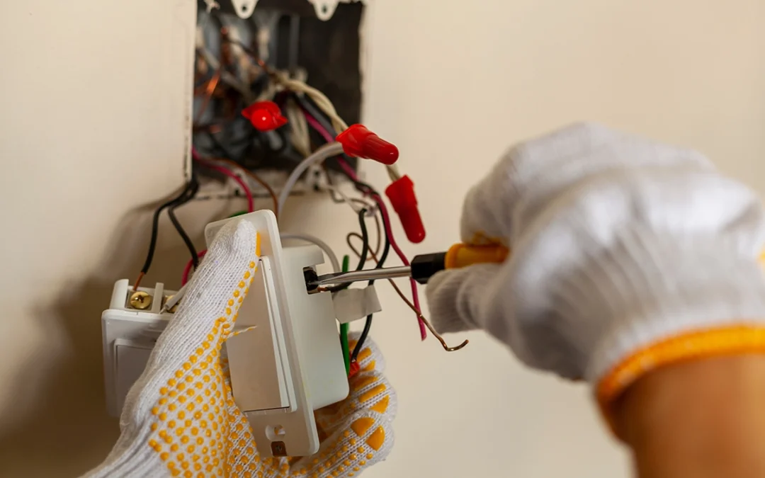 Dimmer Switch Flickering Lights in Fort Worth, TX: Causes